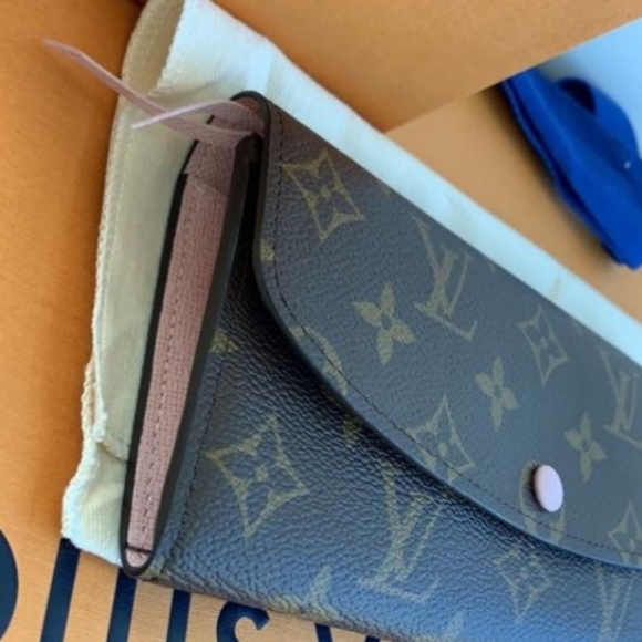 Rose Emilie Wallet - Picture 5 of 8